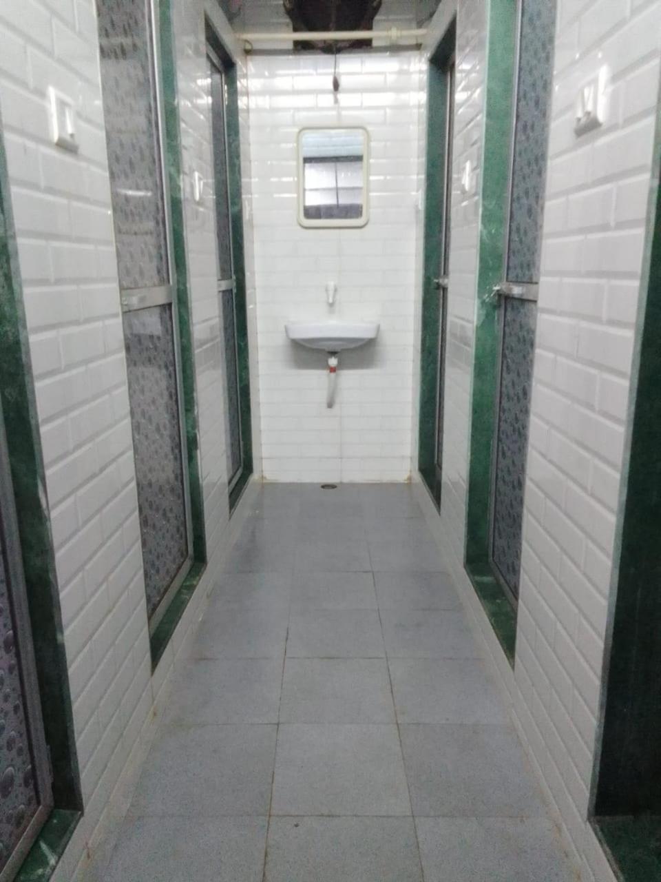 Amaan Hotel Bombay Exterior foto